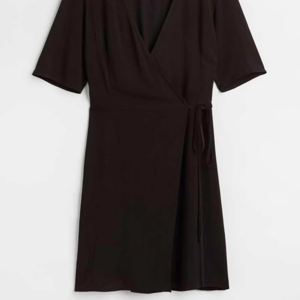 New with tag —H&M wrap dress